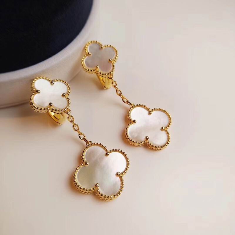 Van Cleef & Arpels earring 12yxq05